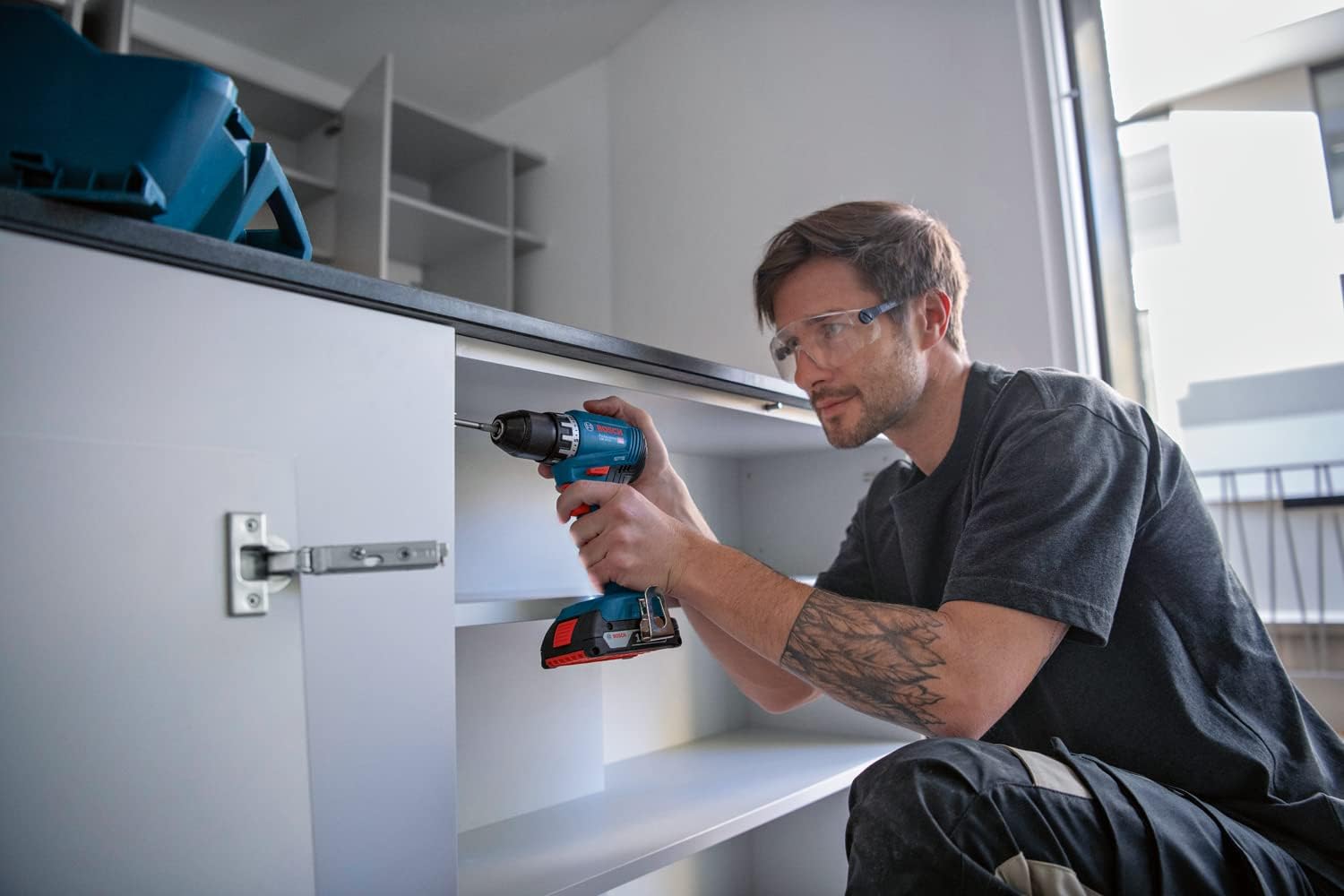 Bosch Professional 18V System Akku Bohrschrauber GSR 18V-45 (Drehzahl 1.900 min⁻¹, inkl. 2x 2.0Ah Akku, Ladegerät GAL 18V-20, L-BOXX) – Bild 7