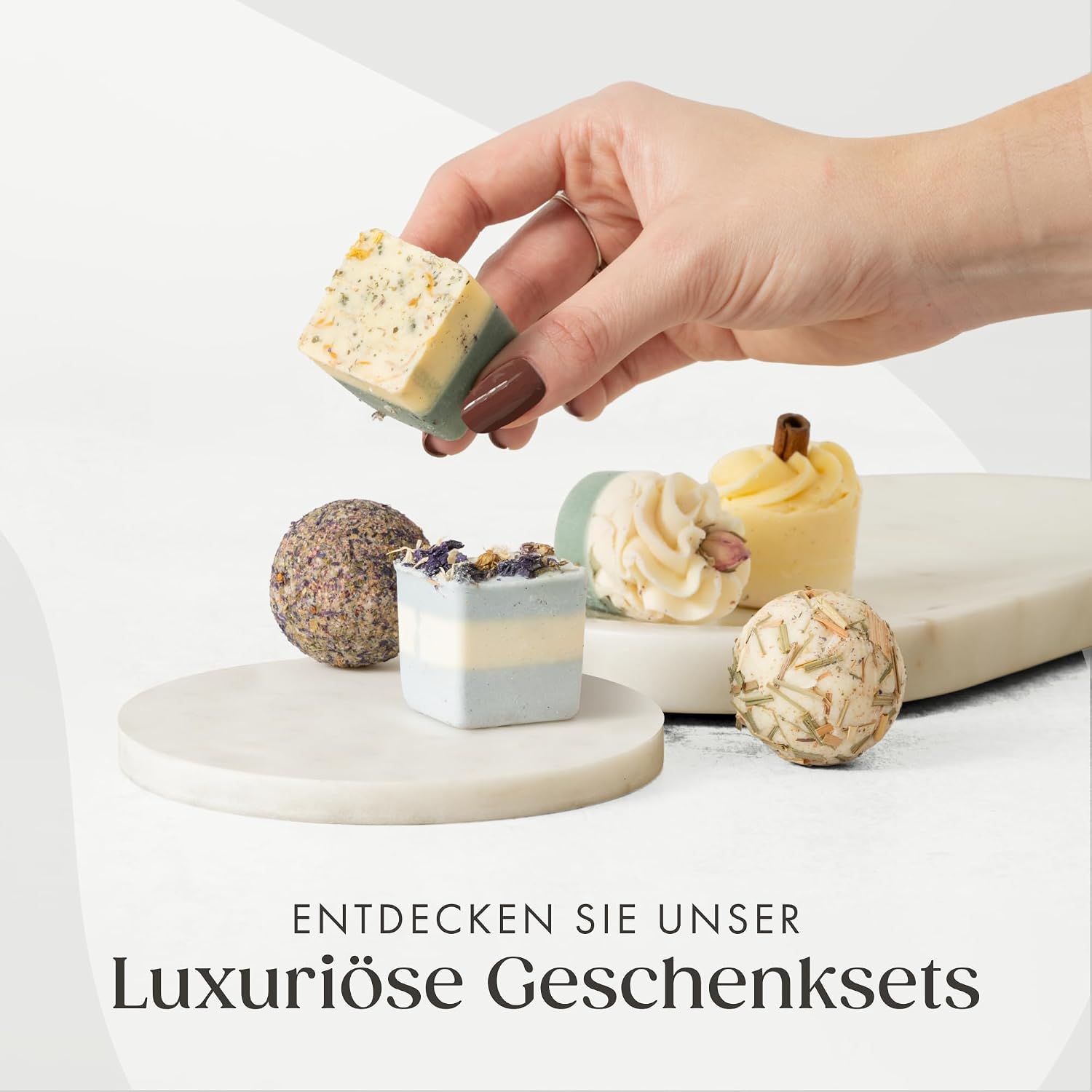 Satin Naturel 4 Luxuriöse Bio Badebomben, Wellness Geschenkset – Bild 9