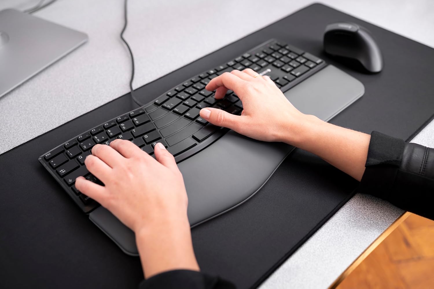 CHERRY KC 4500 Ergo, Ergonomische Tastatur, Deutsch QWERTZ, Schwarz – Bild 5