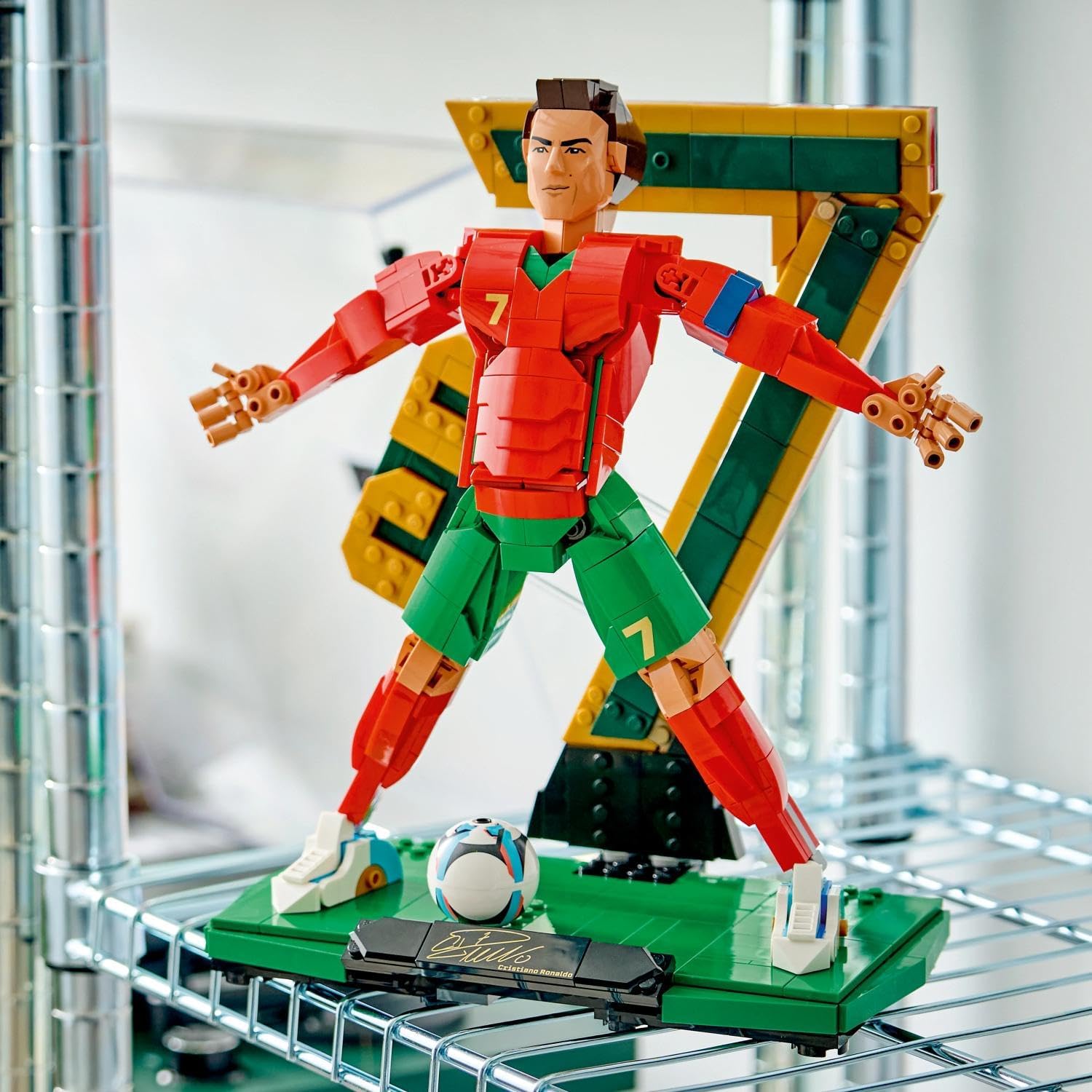 LEGO Editions Cristiano Ronaldo – Fußballlegende 43016 – Bild 7