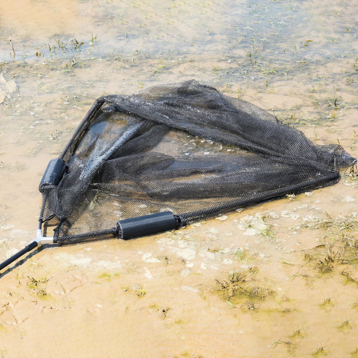 MK-Angelsport Karpfenkescher 42 Zoll – 2-teilig & gummiert – robuster Kescher für Karpfenangeln – faltbar, teleskopierbar & fischschonend – Angelkescher mit Netz für Profi & Einsteiger – Bild 5