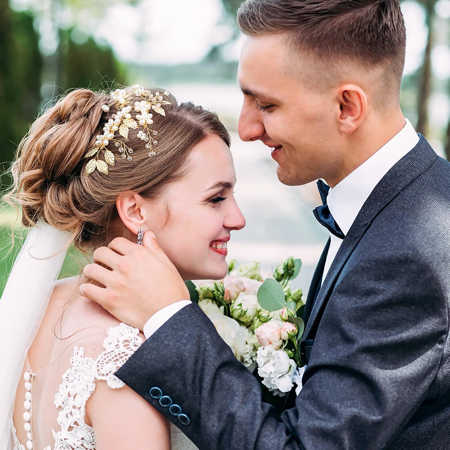 Kiiwah 4 Stück Haarschmuck Hochzeit Perle Blume Braut Haarkamm Strass Brautschmuck Braut Haarnadeln für Kommunion MäDchen Braut Brautjungfer(Gold) – Bild 6