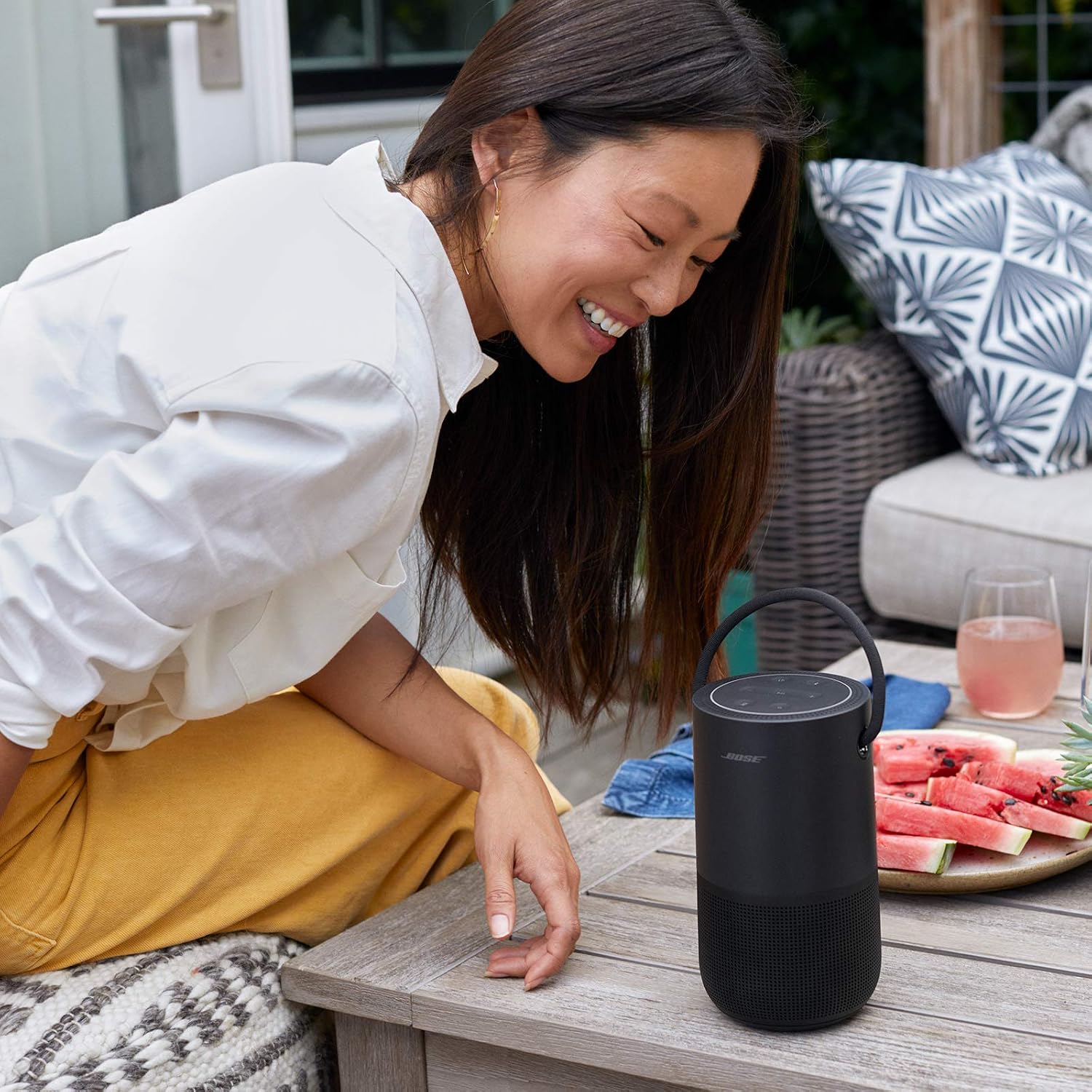 Bose Portable Home Speaker – mit integrierter Alexa-Sprachsteuerung, in Schwarz – Bild 2