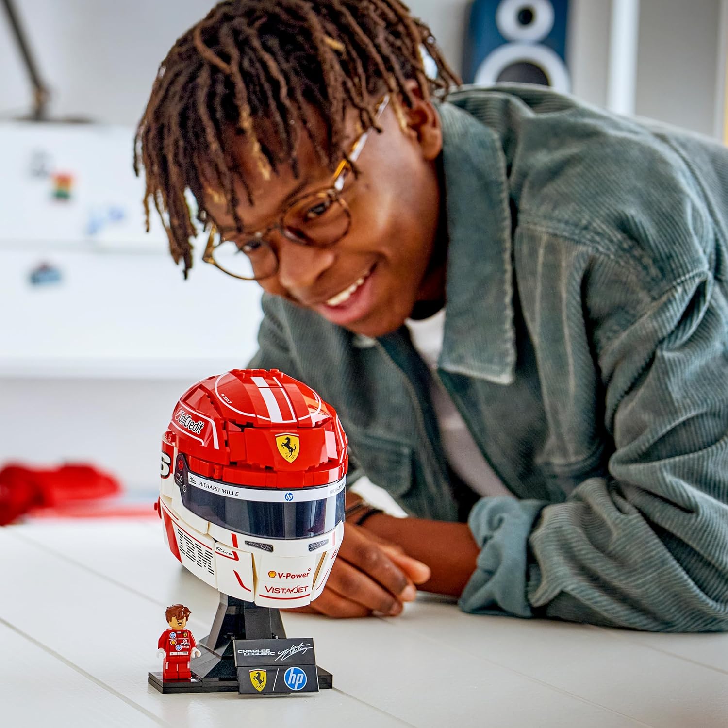 LEGO Editions Scuderia Ferrari HP Charles Leclerc Helm 43014 – Bild 8