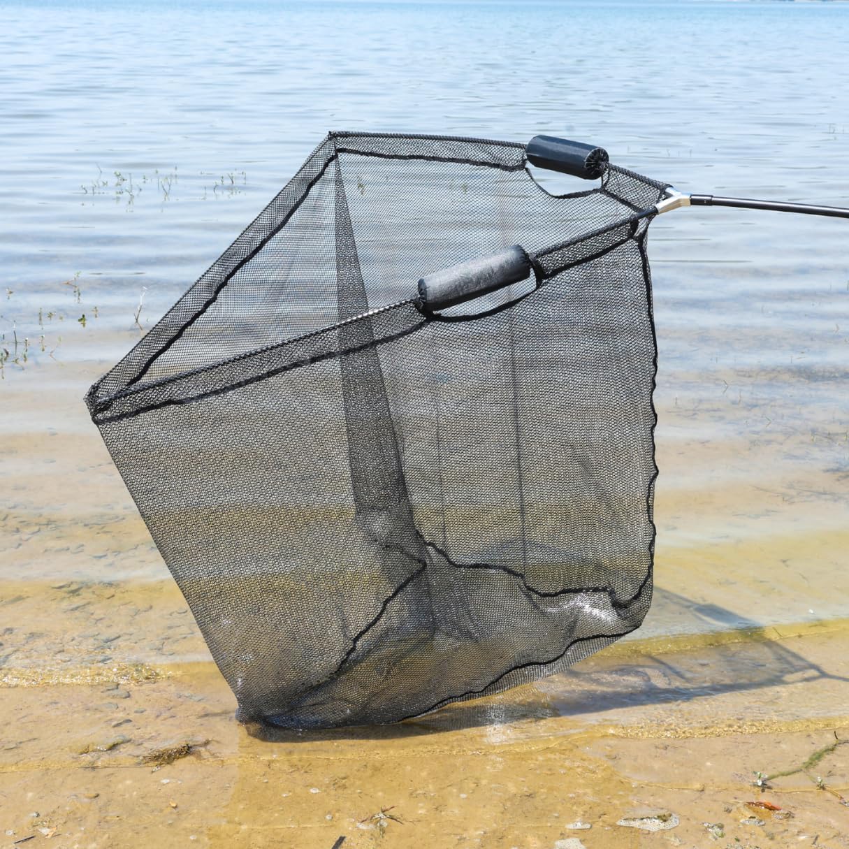 MK-Angelsport Karpfenkescher 42 Zoll – 2-teilig & gummiert – robuster Kescher für Karpfenangeln – faltbar, teleskopierbar & fischschonend – Angelkescher mit Netz für Profi & Einsteiger – Bild 2