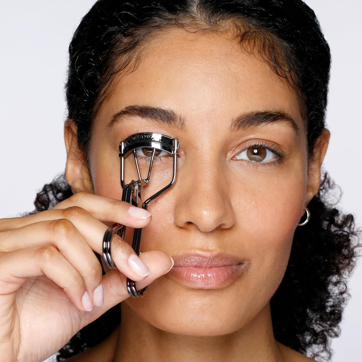 TWEEZERMAN Wimpernzange ProCurl & ProMaster (für runde und mandelförmige Augen, mit 3 Ersatzpads, rostfreier Edelstahl) – Bild 4