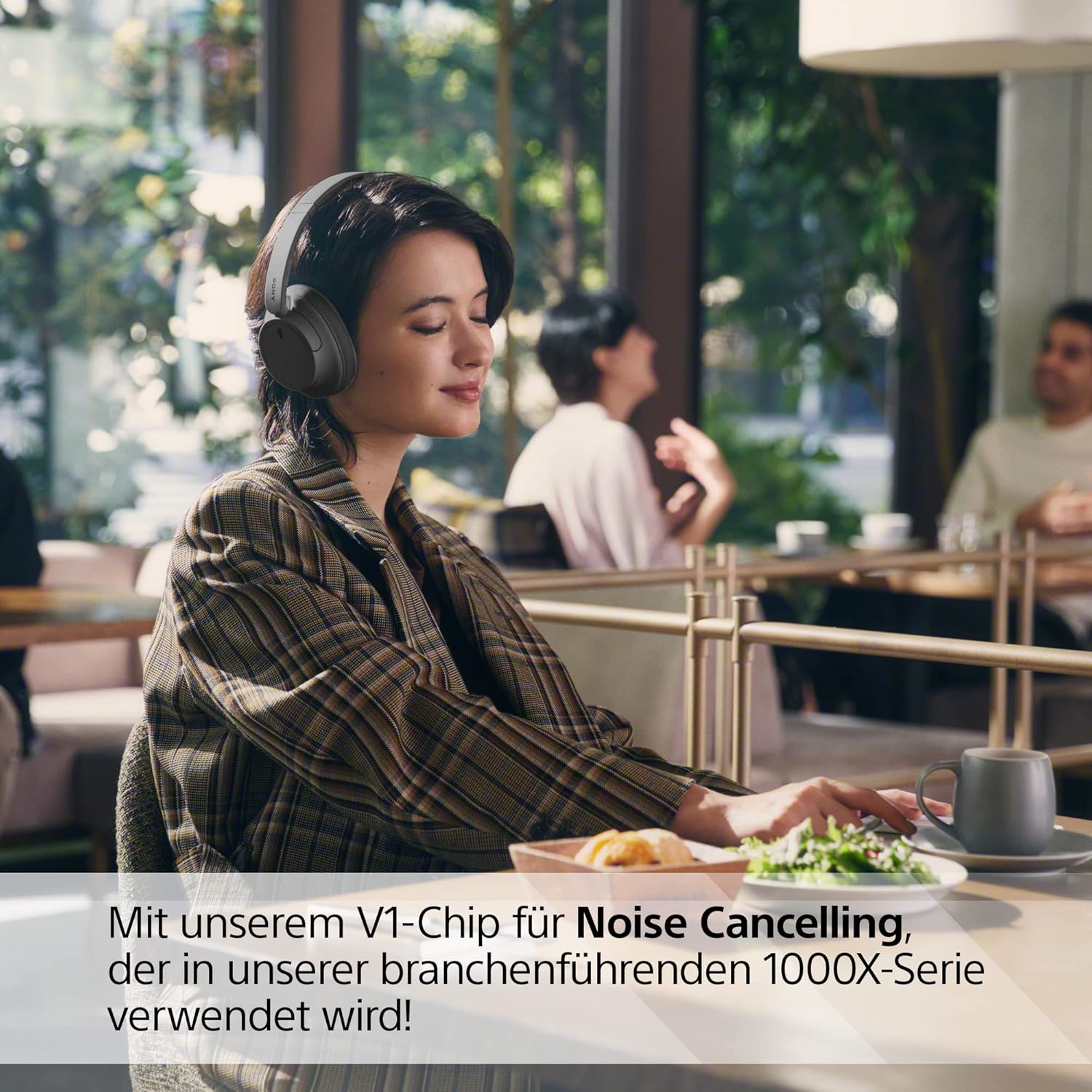 Sony WH-CH720N Kabelloser Bluetooth-Kopfhörer mit Noise Cancelling - bis zu 35 Stunden Akkulaufzeit und Schnellladefunktion - Schwarz – Bild 2