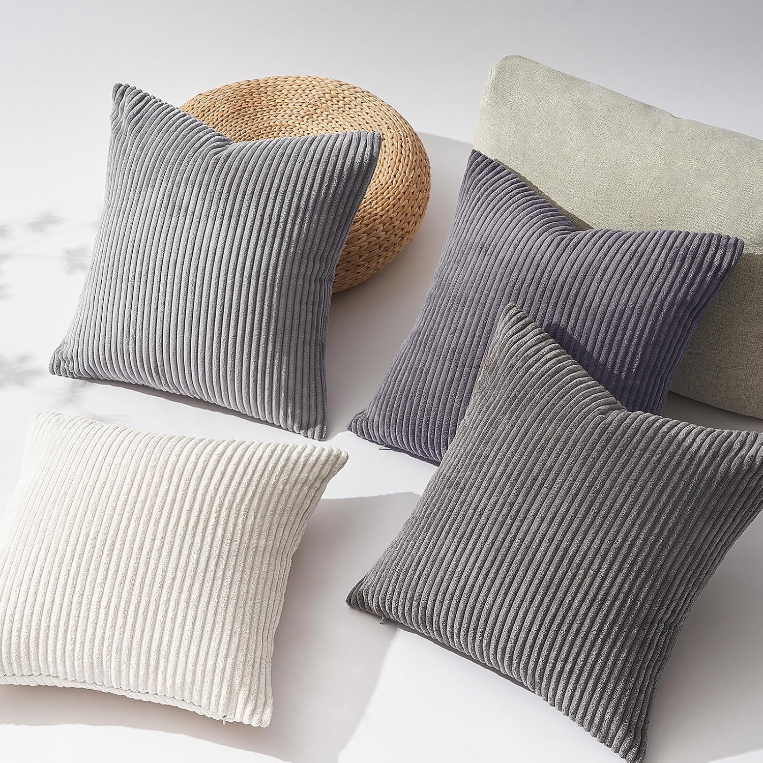 Topfinel Kissenbezug grau 40x40 4er Set Kordsamt Kissenbezüge Kissenhülle Dekokissenbezug sofakissen dekokissen deko für Sofa Schlafzimmer Wohnzimmer Balkon Kinder flauschig Farbverlauf, Gestreift – Bild 2